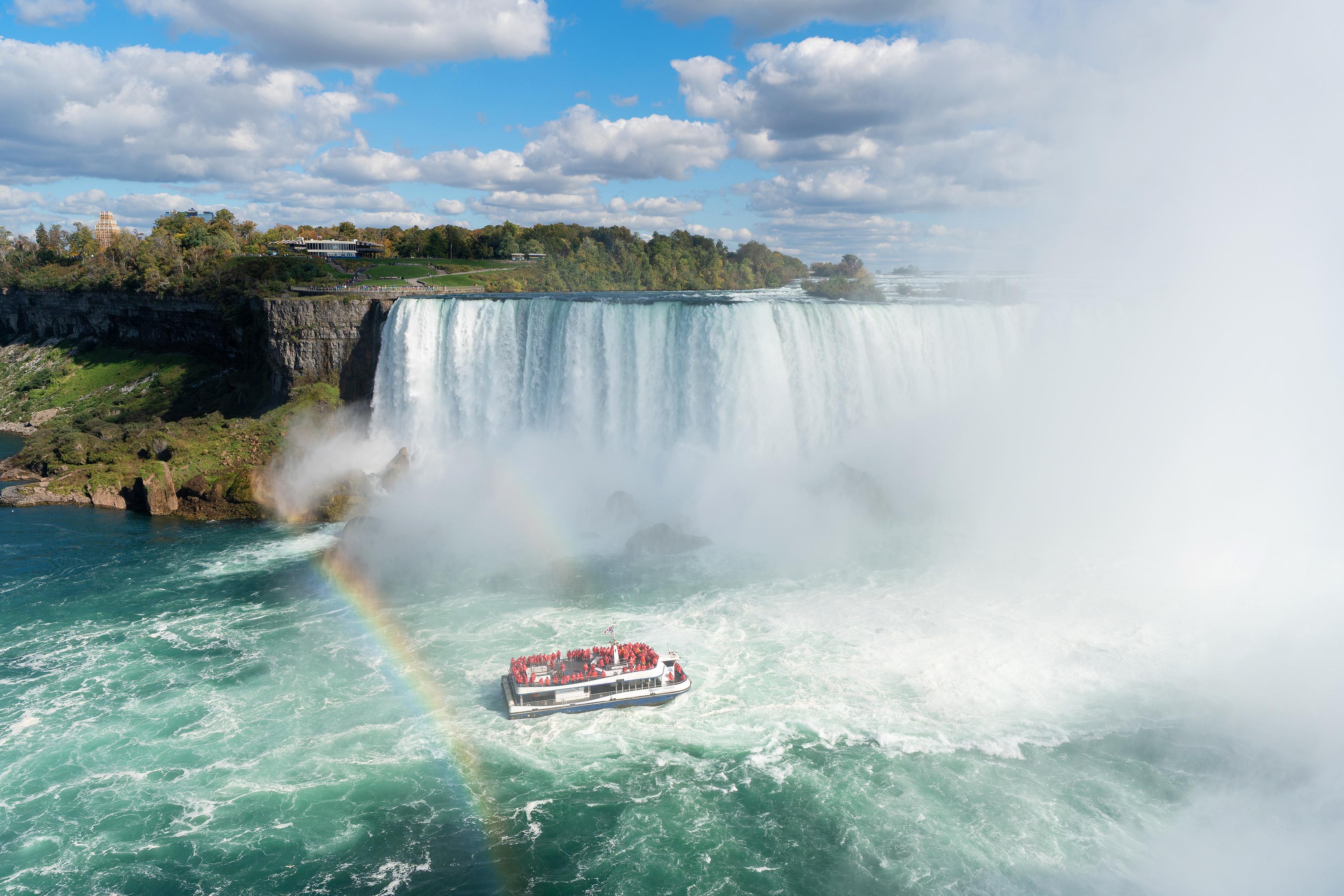 Voyage to the Falls Boat Tour – Tickets & Online Booking | TourBeez